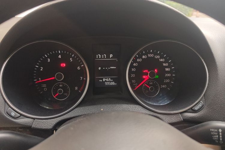 Used Volkswagen Golf 2012 1.6L Automatic Comfort Model Instrument Cluster