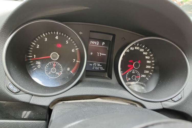 Used Volkswagen Golf 2012 1.4 TSI Automatic Comfort Edition Instrument Cluster
