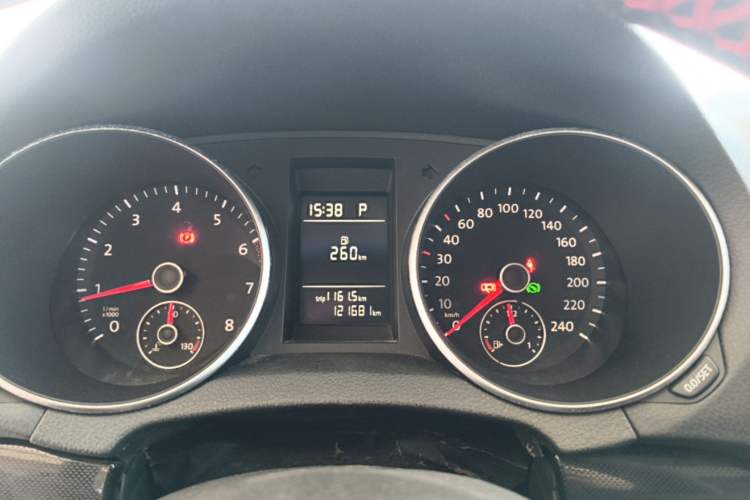Used Volkswagen Golf 2012 1.6L Automatic Comfort Model Instrument Cluster