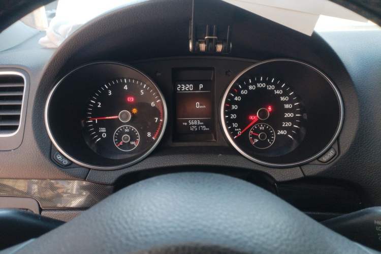 Used Volkswagen Golf 2012 1.6L Automatic Comfort Model Instrument Cluster