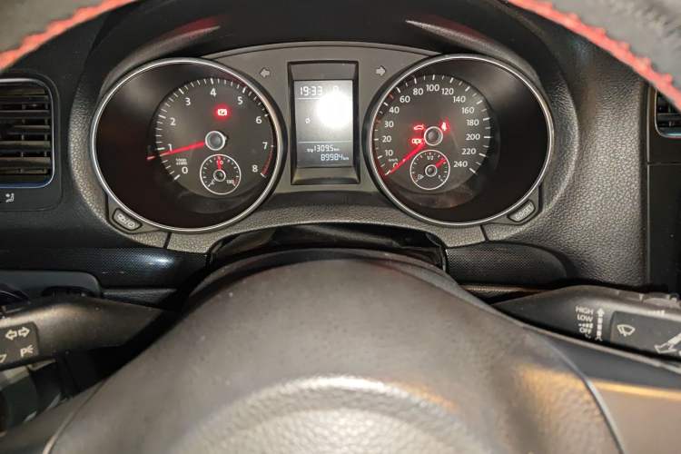 Used Volkswagen Golf 2012 1.6L Automatic Comfort Model Instrument Cluster