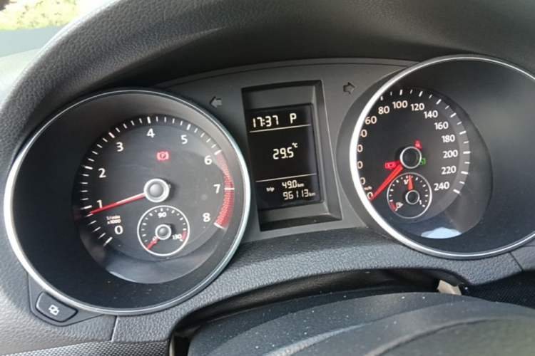 Used Volkswagen Golf 2012 1.6L Automatic Comfort Model Instrument Cluster