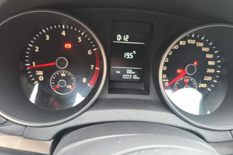 Used Volkswagen Golf 2012 1.6 Manual Fashion Edition Instrument Cluster