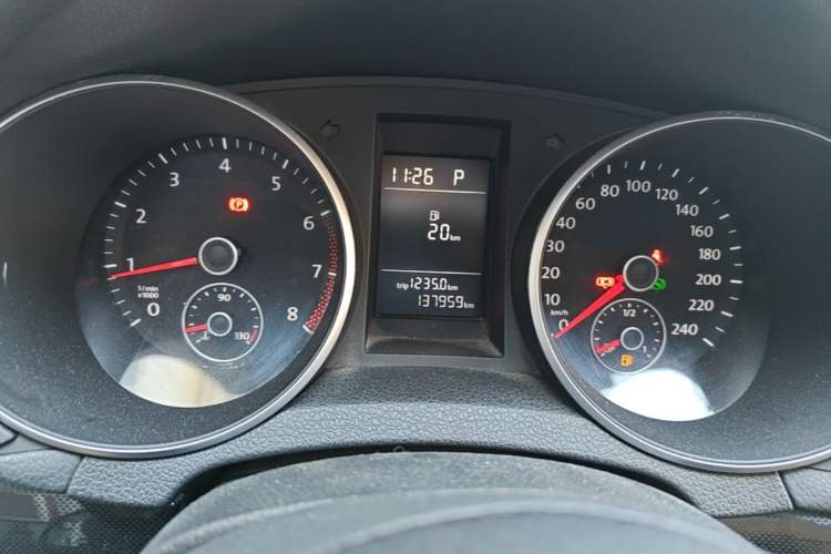 Used Volkswagen Golf 2012 1.4 TSI Automatic Comfort Edition Instrument Cluster