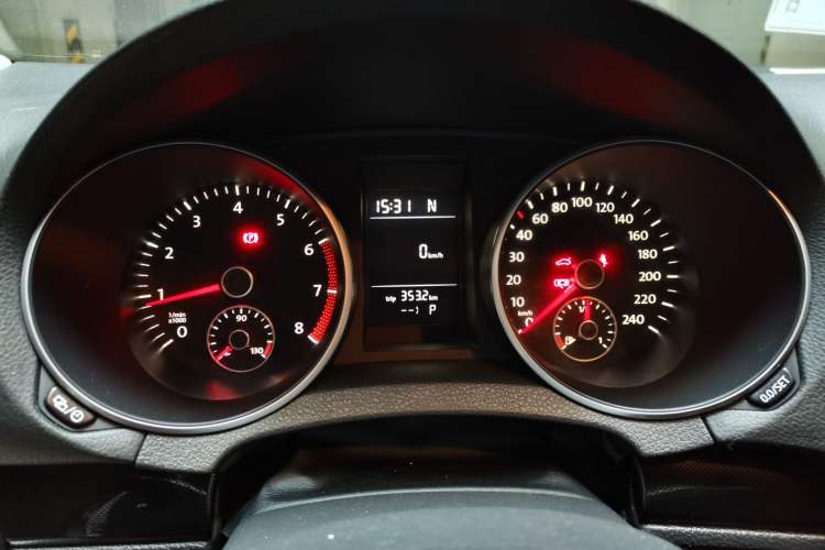 Used Volkswagen Golf 2012 1.6L Automatic Comfort Model Instrument Cluster