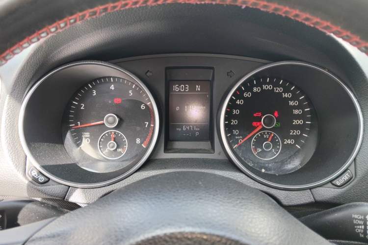 Used Volkswagen Golf 2012 1.4 TSI Automatic Comfort Edition Instrument Cluster