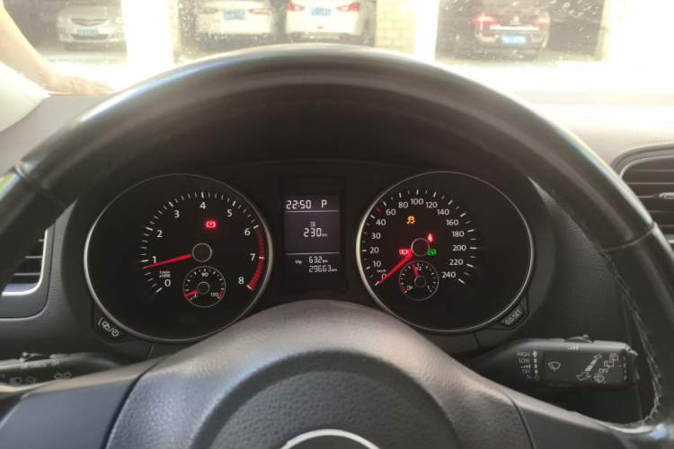 Used Volkswagen Golf 2012 1.6L Automatic Comfort Model Instrument Cluster