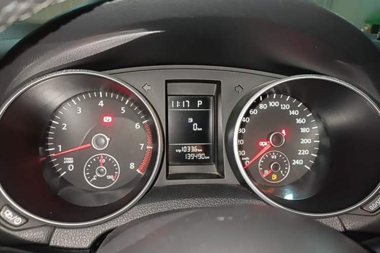 Used Volkswagen Golf 2012 1.4 TSI Automatic Comfort Edition Instrument Cluster