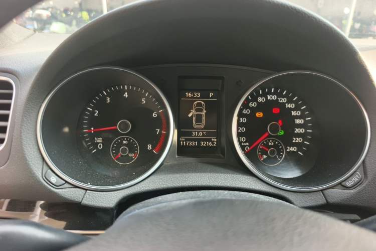 Used Volkswagen Golf 2012 1.4TSI Luxury Convertible Edition Instrument Cluster