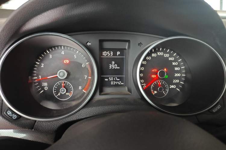 Used Volkswagen Golf 2012 1.6L Automatic Comfort Model Instrument Cluster