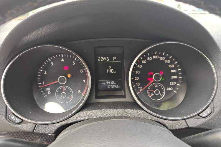 Used Volkswagen Golf 2012 1.4 TSI Automatic Comfort Edition Instrument Cluster