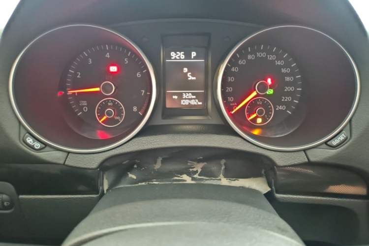 Used Volkswagen Golf 2012 1.6L Automatic Comfort Model Instrument Cluster