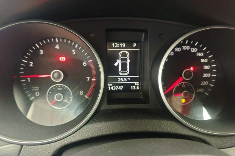 Used Volkswagen Golf 2012 1.4TSI Automatic Luxury Edition Instrument Cluster