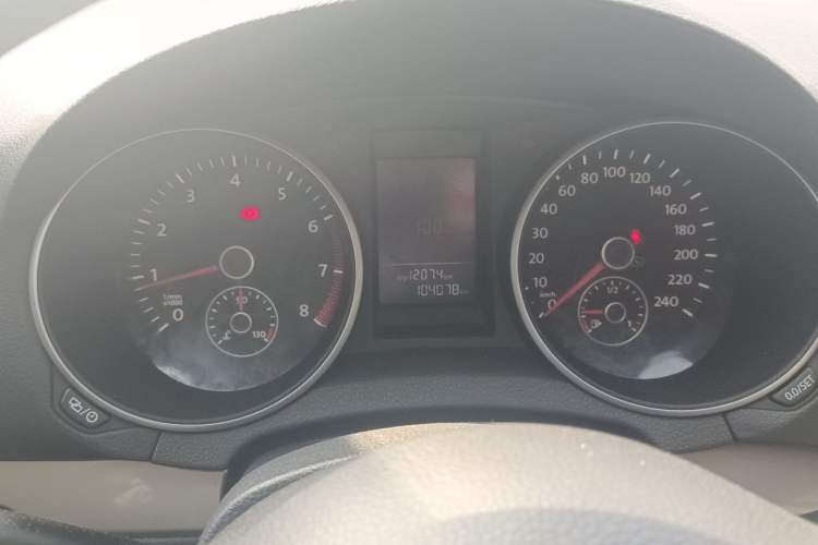 Used Volkswagen Golf 2012 1.6L Automatic Fashion Model Instrument Cluster