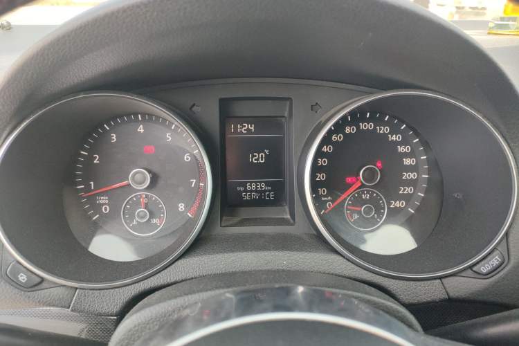 Used Volkswagen Golf 2012 1.4 TSI Manual Comfort Edition Instrument Cluster