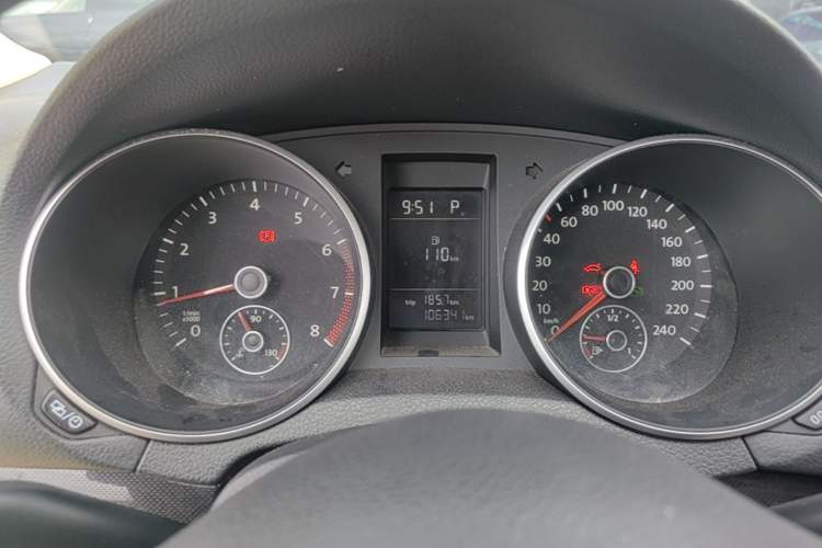 Used Volkswagen Golf 2012 1.6L Automatic Comfort Model Instrument Cluster