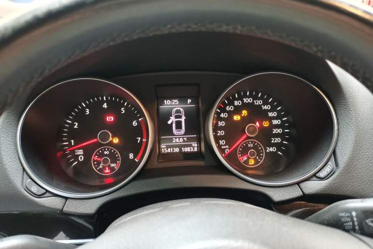 Used Volkswagen Golf 2012 1.4TSI Luxury Convertible Edition Instrument Cluster