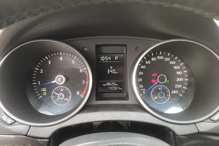 Used Volkswagen Golf 2012 1.4 TSI Automatic Comfort Edition Instrument Cluster