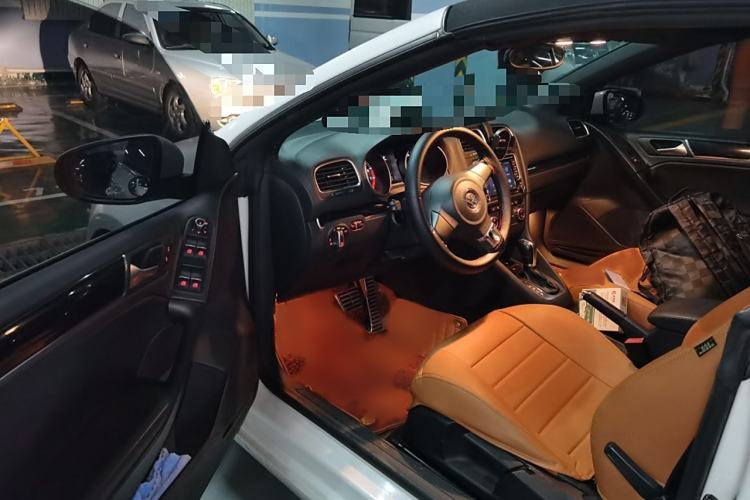 Used Volkswagen Golf 2012 1.4TSI Comfort Convertible Edition Interior 3