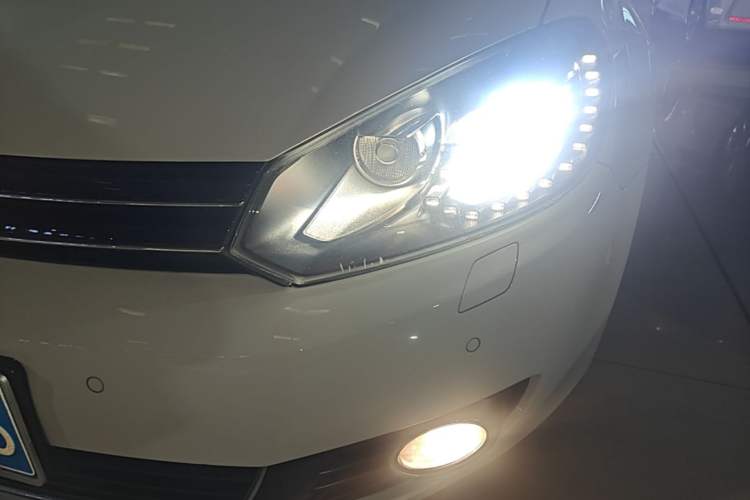 Used Volkswagen Golf 2012 1.4TSI Luxury Convertible Edition Left Front Headlight