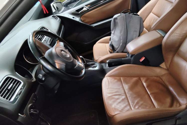 Used Volkswagen Golf 2012 1.4TSI Comfort Convertible Edition Left Front Seat