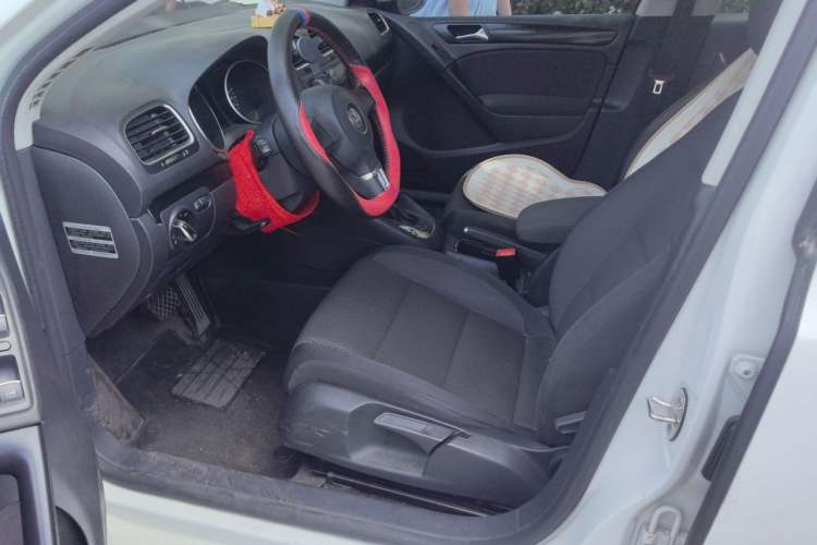 Used Volkswagen Golf 2012 1.6L Automatic Comfort Model Left Front Seat