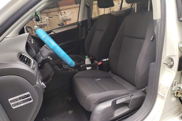 Used Volkswagen Golf 2012 1.6L Automatic Fashion Model Left Front Seat