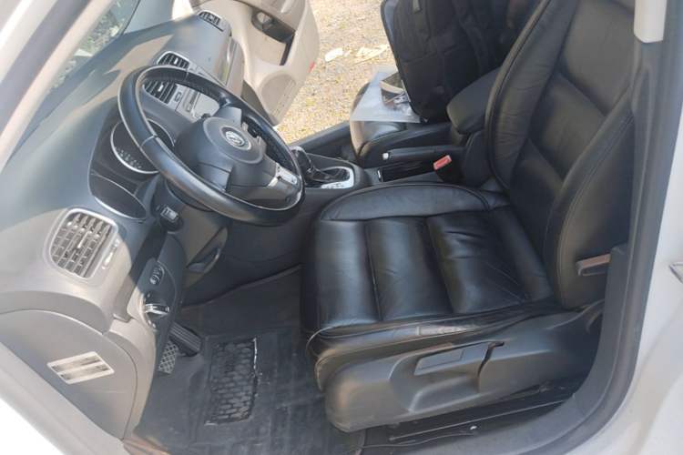 Used Volkswagen Golf 2012 1.6L Automatic Comfort Model Left Front Seat