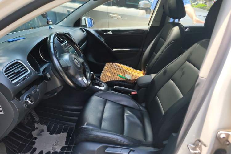 Used Volkswagen Golf 2012 1.6L Automatic Comfort Model Left Front Seat