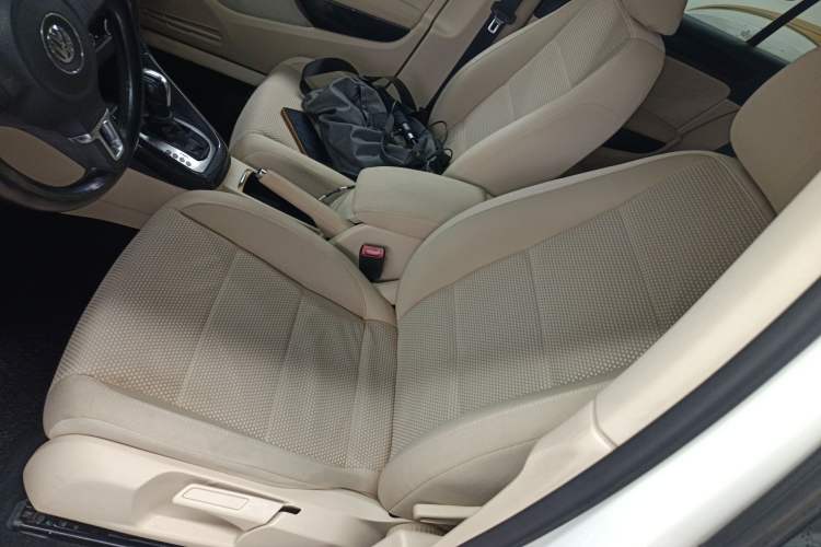Used Volkswagen Golf 2012 1.4 TSI Automatic Comfort Edition Left Front Seat