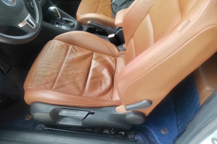 Used Volkswagen Golf 2012 1.4TSI Luxury Convertible Edition Left Front Seat
