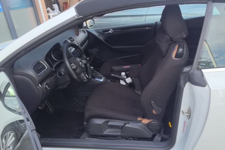 Used Volkswagen Golf 2012 1.4TSI Comfort Convertible Edition Left Front Seat