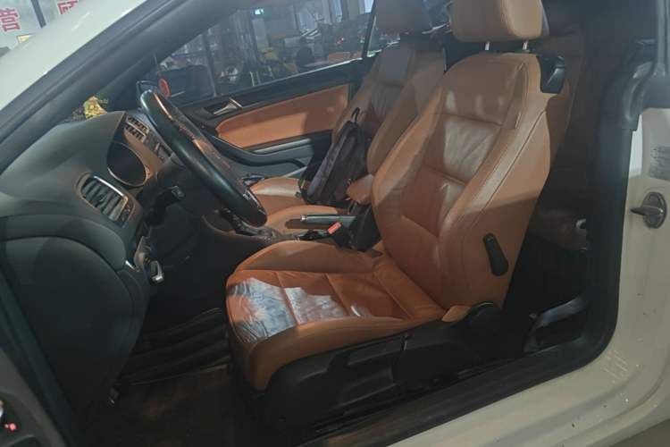 Used Volkswagen Golf 2012 1.4TSI Luxury Convertible Edition Left Front Seat