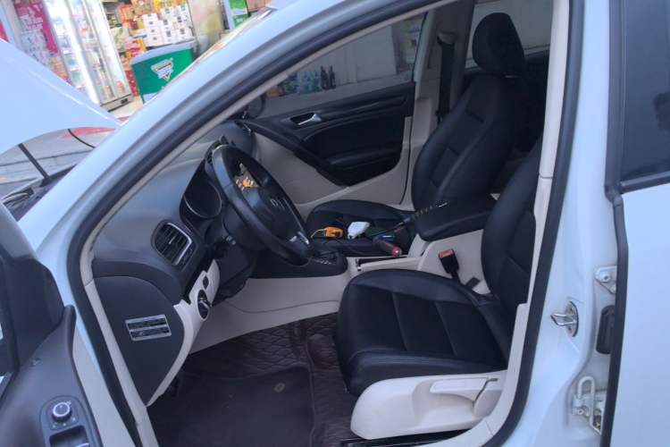 Used Volkswagen Golf 2012 1.4 TSI Automatic Comfort Edition Left Front Seat
