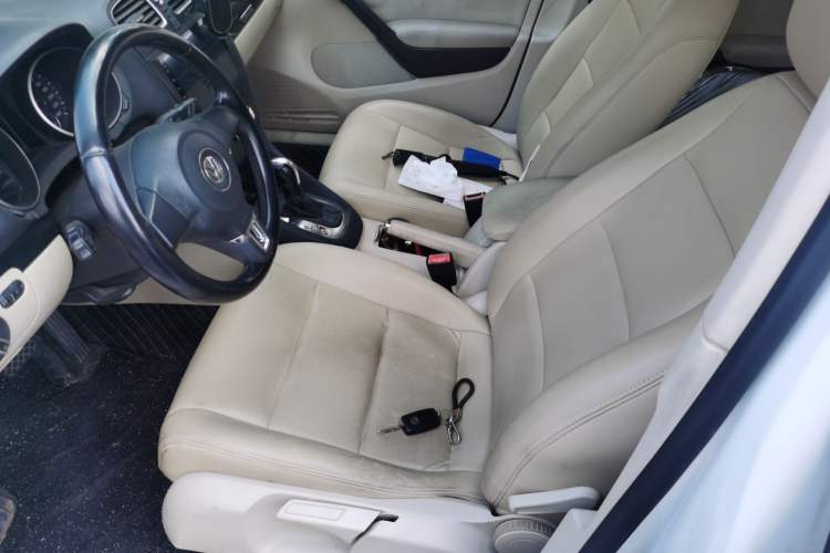 Used Volkswagen Golf 2012 1.6L Automatic Comfort Model Left Front Seat