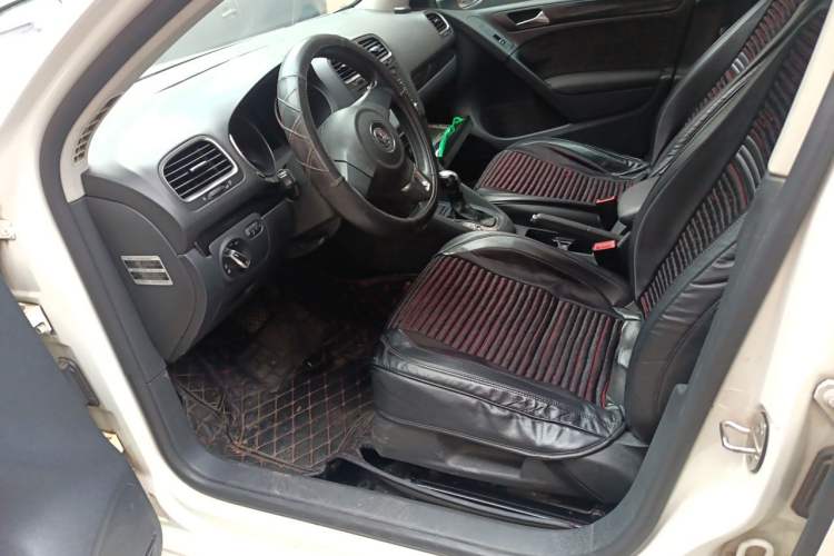 Used Volkswagen Golf 2012 1.6L Automatic Comfort Model Left Front Seat
