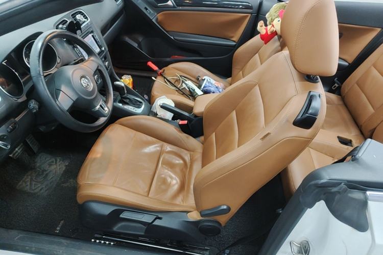 Used Volkswagen Golf 2012 1.4TSI Comfort Convertible Edition Left Front Seat