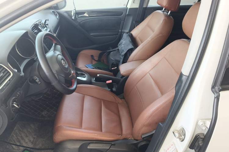 Used Volkswagen Golf 2012 1.6L Automatic Comfort Model Left Front Seat