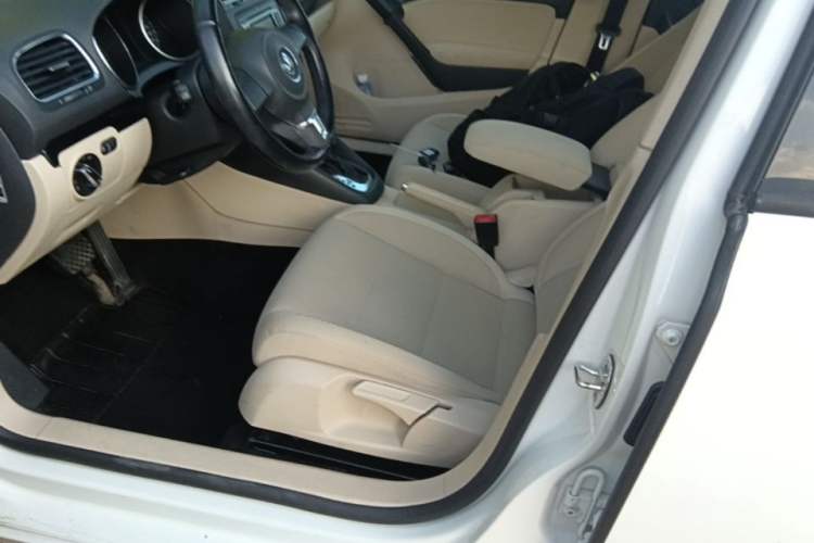 Used Volkswagen Golf 2012 1.6L Automatic Comfort Model Left Front Seat