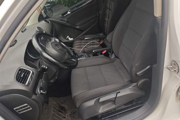 Used Volkswagen Golf 2012 1.4 TSI Automatic Comfort Edition Left Front Seat