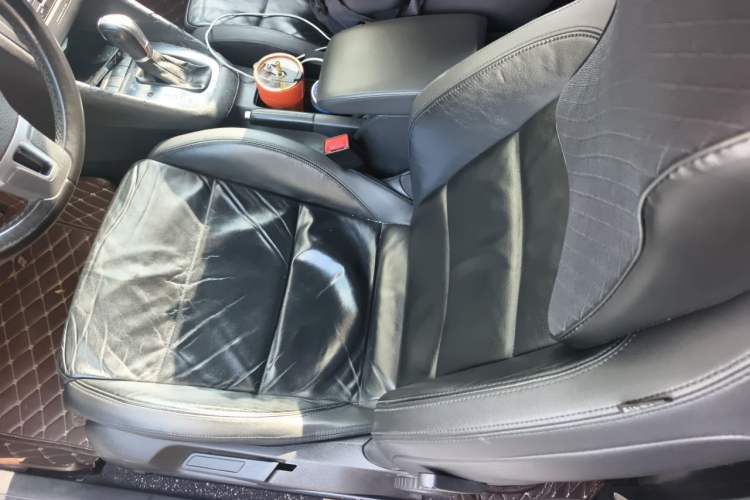 Used Volkswagen Golf 2012 1.4TSI Luxury Convertible Edition Left Front Seat