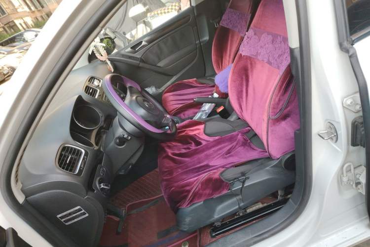Used Volkswagen Golf 2012 1.6L Automatic Comfort Model Left Front Seat