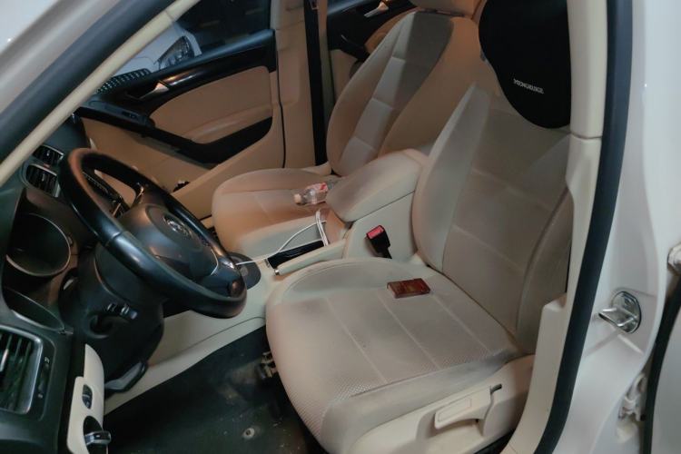 Used Volkswagen Golf 2012 1.4 TSI Automatic Comfort Edition Left Front Seat