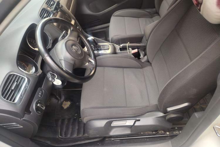 Used Volkswagen Golf 2012 1.6L Automatic Comfort Model Left Front Seat