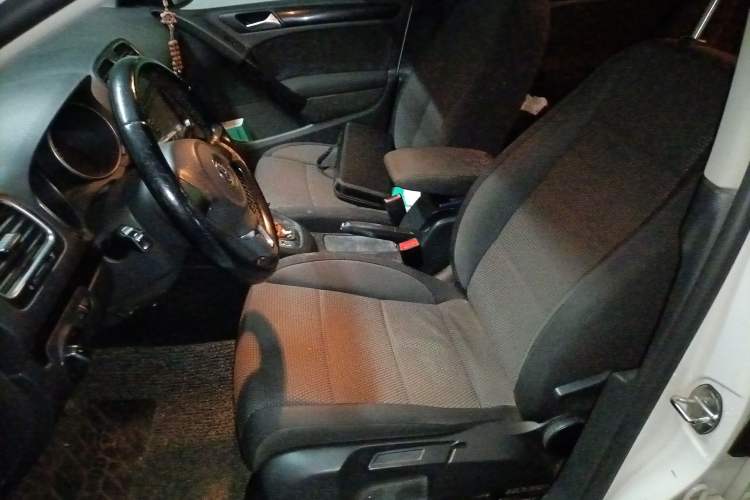 Used Volkswagen Golf 2012 1.6L Automatic Comfort Model Left Front Seat