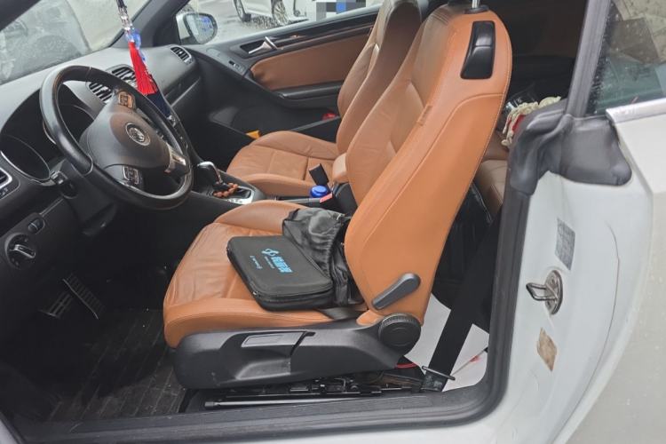 Used Volkswagen Golf 2012 1.4TSI Luxury Convertible Edition Left Front Seat