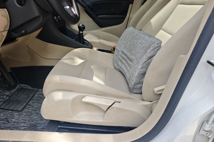 Used Volkswagen Golf 2012 1.6 Manual Comfort Edition Left Front Seat