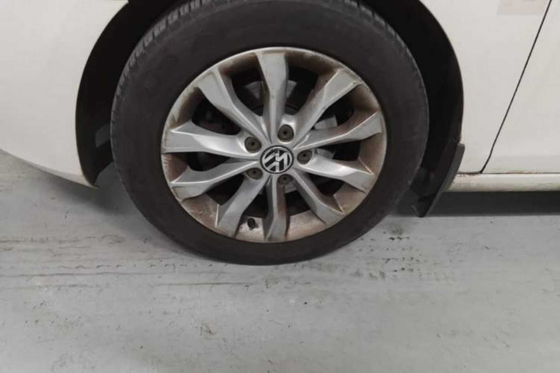 Used Volkswagen Golf 2012 1.6L Automatic Comfort Model Left Front Wheel Hub
