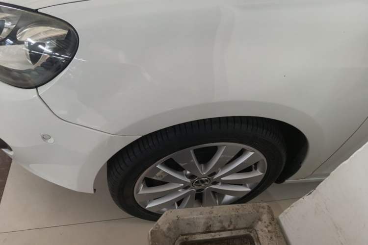 Used Volkswagen Golf 2012 1.4TSI Luxury Convertible Edition Left Front Wheel Hub