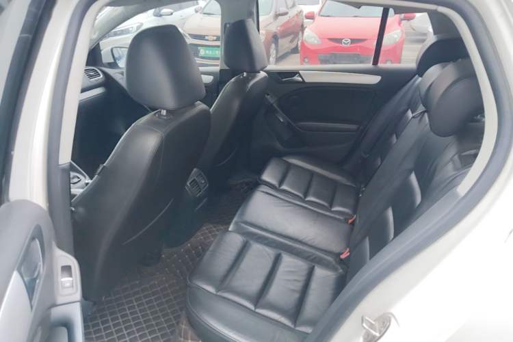 Used Volkswagen Golf 2012 1.4TSI Automatic Luxury Edition Left Rear Seat